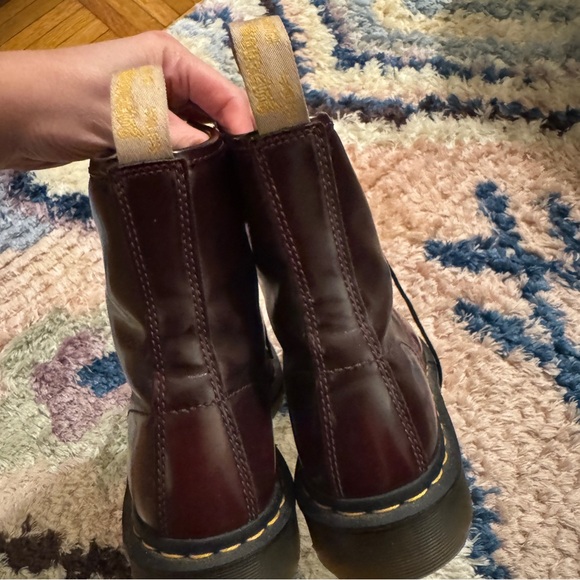 Dr Martens VEGAN 1460 LACE UP BOOTS Cherry Red — Oxford Rub Off Size L 7 - Picture 6 of 13